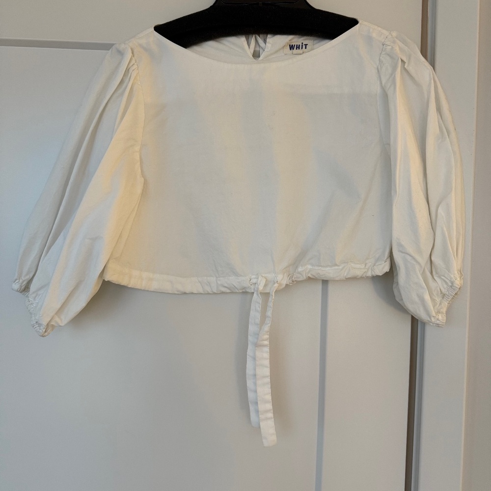 100% Cotton Cropped White Blouse with Balloon Sleeves and Synched Bottom